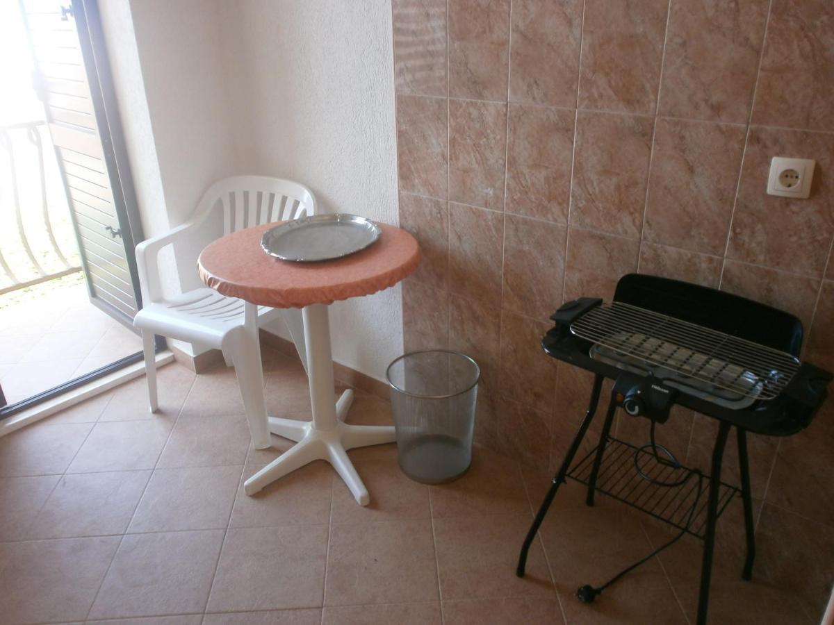 Apartments By The Sea Podgora, Makarska - 12326 외부 사진
