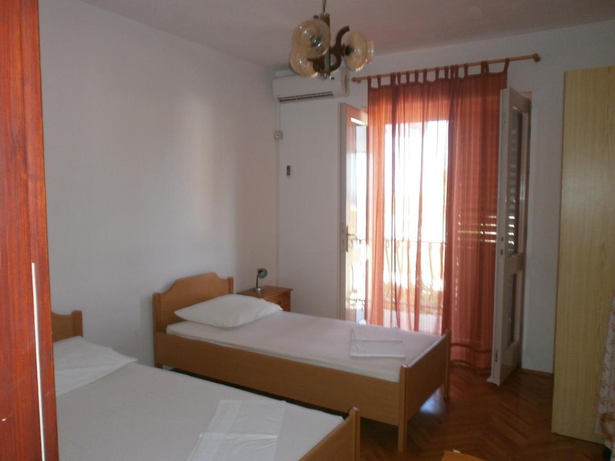 Apartments By The Sea Podgora, Makarska - 12326 외부 사진